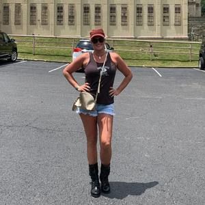 Meet your Posher, Amber